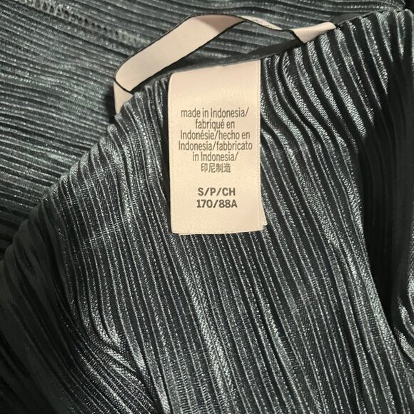 Victoria’s Secret Metallic Pleated Mini Slip Dress – Silver Gray, Size S - Picture 9 of 10